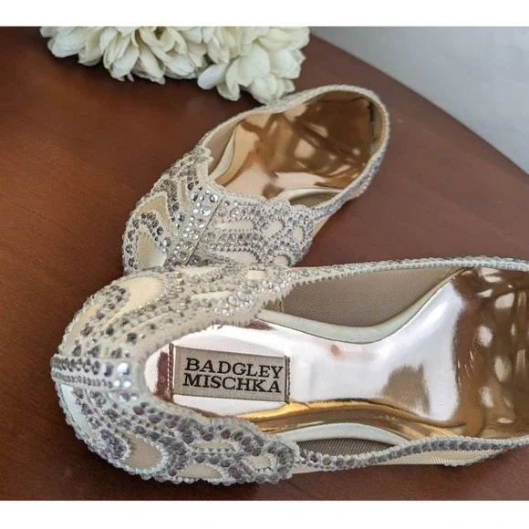 Badgley Mischka GORGEOUS Gigi Crystal Pointed Toe Ivory Flats-10 - Picture 6 of 10